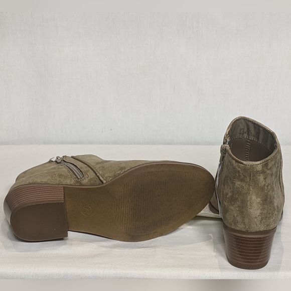 NEW Amazon Essentials Womens Micro Suede Ankle Boot Side zipper Sz 7.5 Taupe - Picture 3 of 4